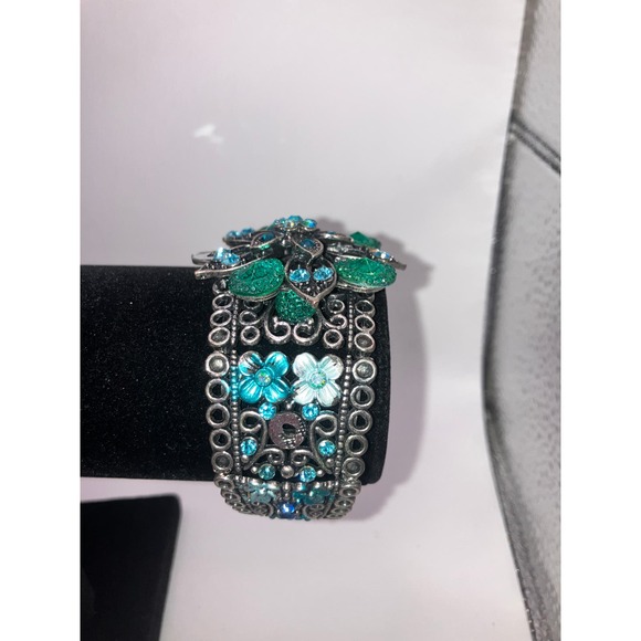 Turquoise Floral Rhinestone Cuff 2.25" Bracelet! - Picture 4 of 8